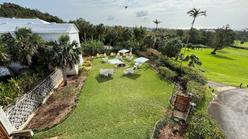 The Botanist Cafe & Garden Lounge – Outdoor_Rose_Garden