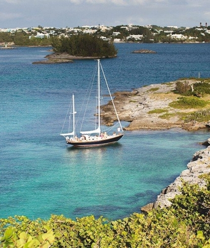 https://www.gotobermuda.com/sites/default/files/styles/cards_3_tall_medium/public/2022-07/private-vessel-sailboat_0.jpeg.jpg?itok=wLfSlJc0